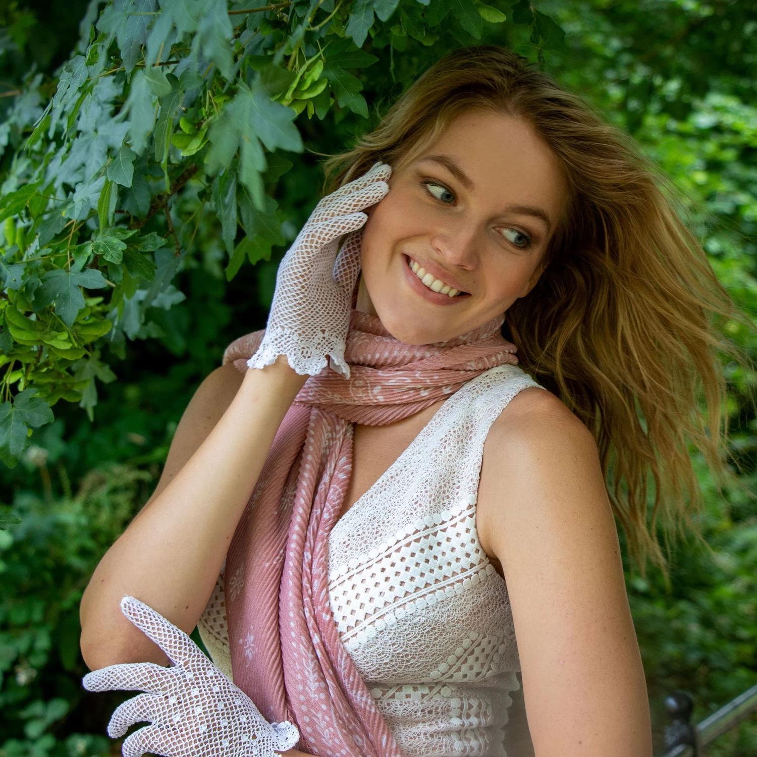 Women’s Pleated Floral And Paisley Pattern Lightweight Scarf 2 Women’s Pleated Floral And Paisley Pattern Lightweight Scarf - Image 2