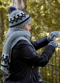 Women’s Jacquard Fair Isle Knitted Scarf With Marl Yarn 10 Women’s Jacquard Fair Isle Knitted Scarf With Marl Yarn -Fashion Accessories Shop 4 2848 Dove Grey a2f5137c 76c8 41f6 81db 51d63458426c