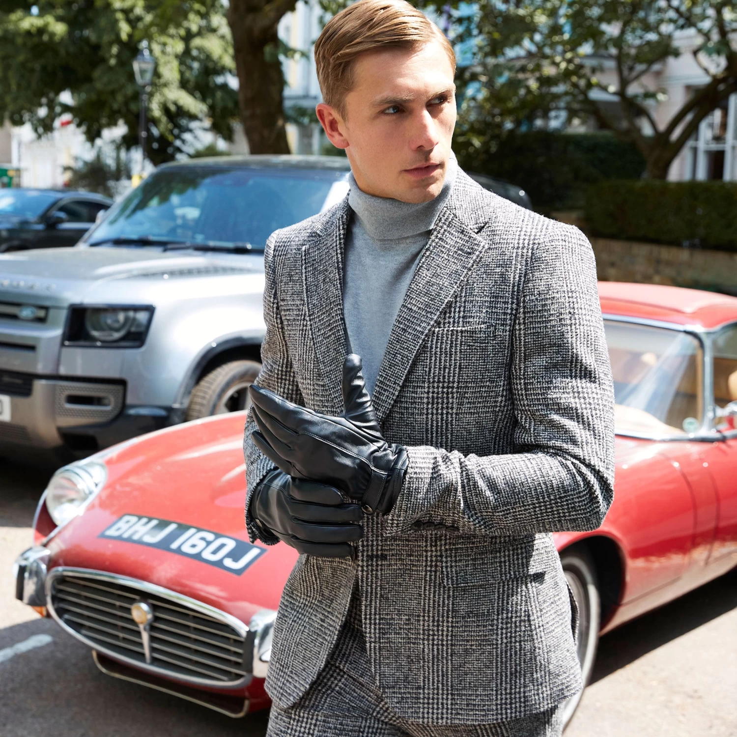 Men’s Touchscreen Lined Leather Gloves With Contrast Stitching 13 Men’s Touchscreen Lined Leather Gloves With Contrast Stitching - Image 13