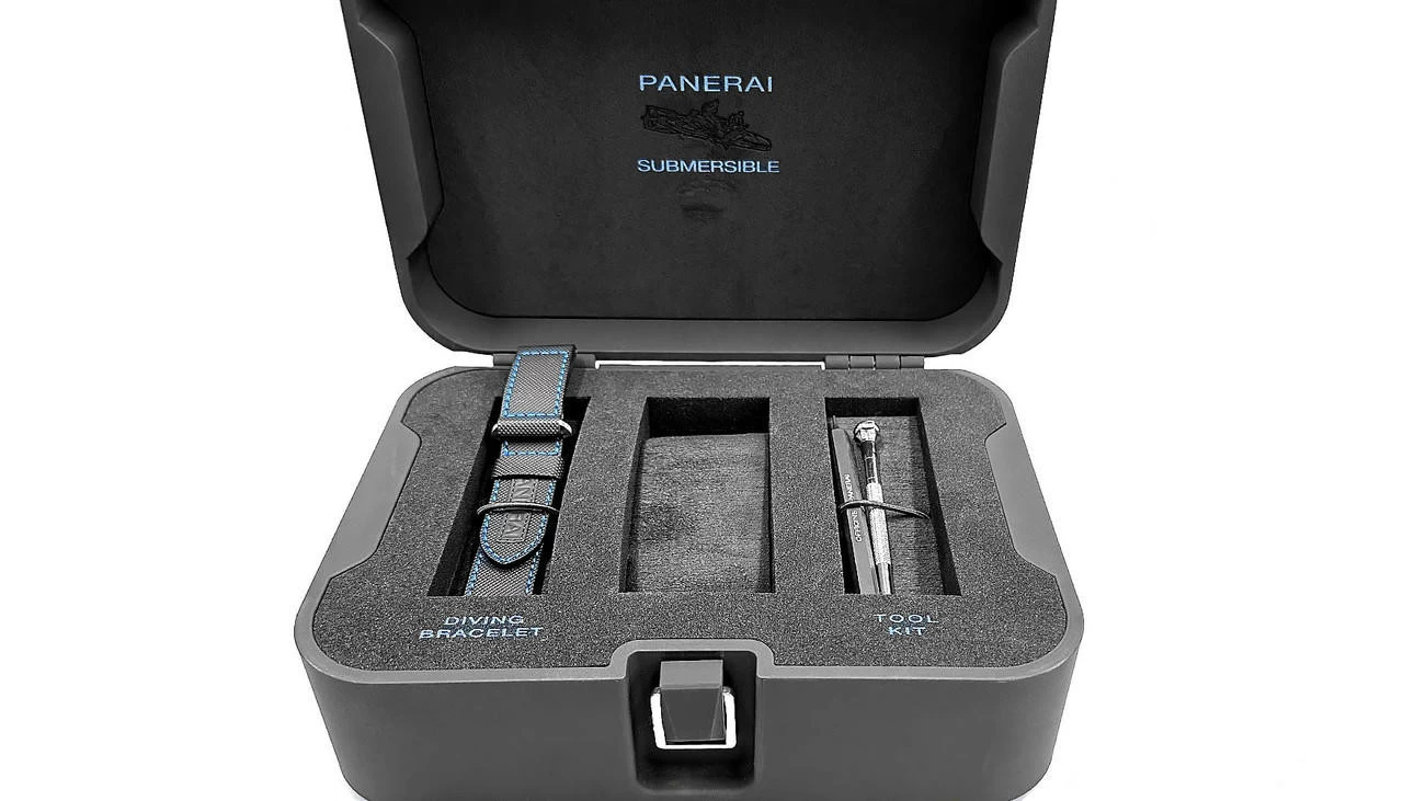 PANERAI Submersible Blu Notte AUTO 42MM SS Blue Dial Men's Watch PAM01068 4 PANERAI Submersible Blu Notte AUTO 42MM SS Blue Dial Men's Watch PAM01068 - Image 4