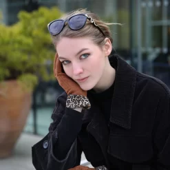 Women’s Touchscreen Velour-Lined Faux Suede Gloves With Faux Fur Leopard Print Cuffs -Fashion Accessories Shop womens brown faux suede gloves leopard print