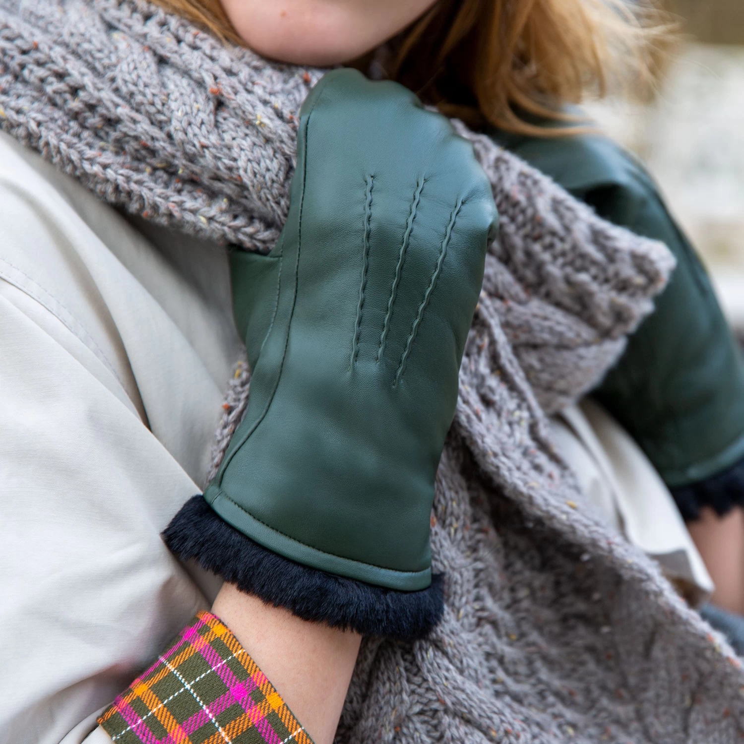 Women’s Three-Point Faux Fur-Lined Leather Mittens 5 Women’s Three-Point Faux Fur-Lined Leather Mittens - Image 5